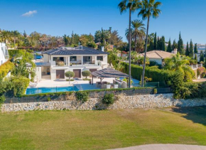 Marbella - Los Naranjos golf frontline villa